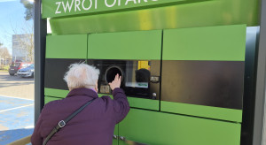 System kaucyjny do poprawki. Polacy chcą włączenia "małpek" i szkła