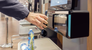 Miały być przyszłością handlu, znikają z rynku. Jednym z problemów wandalizm
