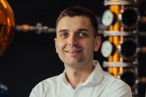 Spożycie alkoholu spada. Czy to dobry czas dla rzemieślniczych destylarni? (WYWIAD)