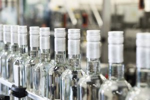Jedyna polska wódka w światowym TOP 10. Wyprzedzają ją tylko giganci