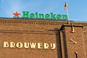 Heineken tnie 3000 etatów. "To odpowiedź na słaby popyt na piwo"