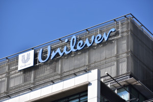 Mniej znaczy więcej? Unilever rezygnuje z żywności i walczy o wyższą wycenę