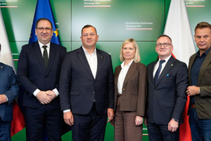 MRiRW rozwija Portal Rolnika i zapowiada wsparcie na nawozy oraz olej napędowy