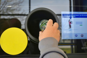 15 tys. zł na fikcyjnych zwrotach butelek. Pracownik sklepu wykorzystał system kaucyjny