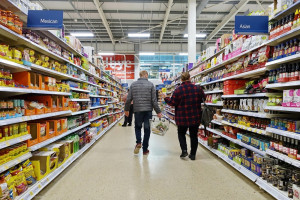 Indeks cen w sklepach: sierpień pod znakiem droższej chemii i tańszych tłuszczów