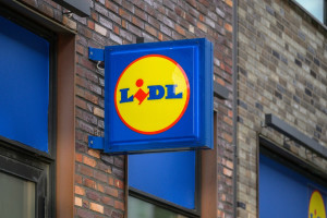 Lidl wypuszcza na drogi ciężarówkę bez kierowcy. To może zmienić dostawy