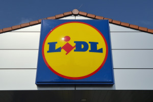 Lidl otwiera dwa nowe sklepy. Sieć zatrudniła 35 osób