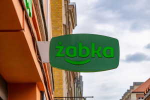 KE daje zielone światło na przejęcie Żabki. 29 października może być kluczowy